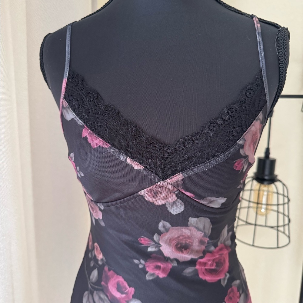 Motel Rocks Black Floral Lace Trim Mini Dress XS Goth Slip Y2K - Picture 3 of 9